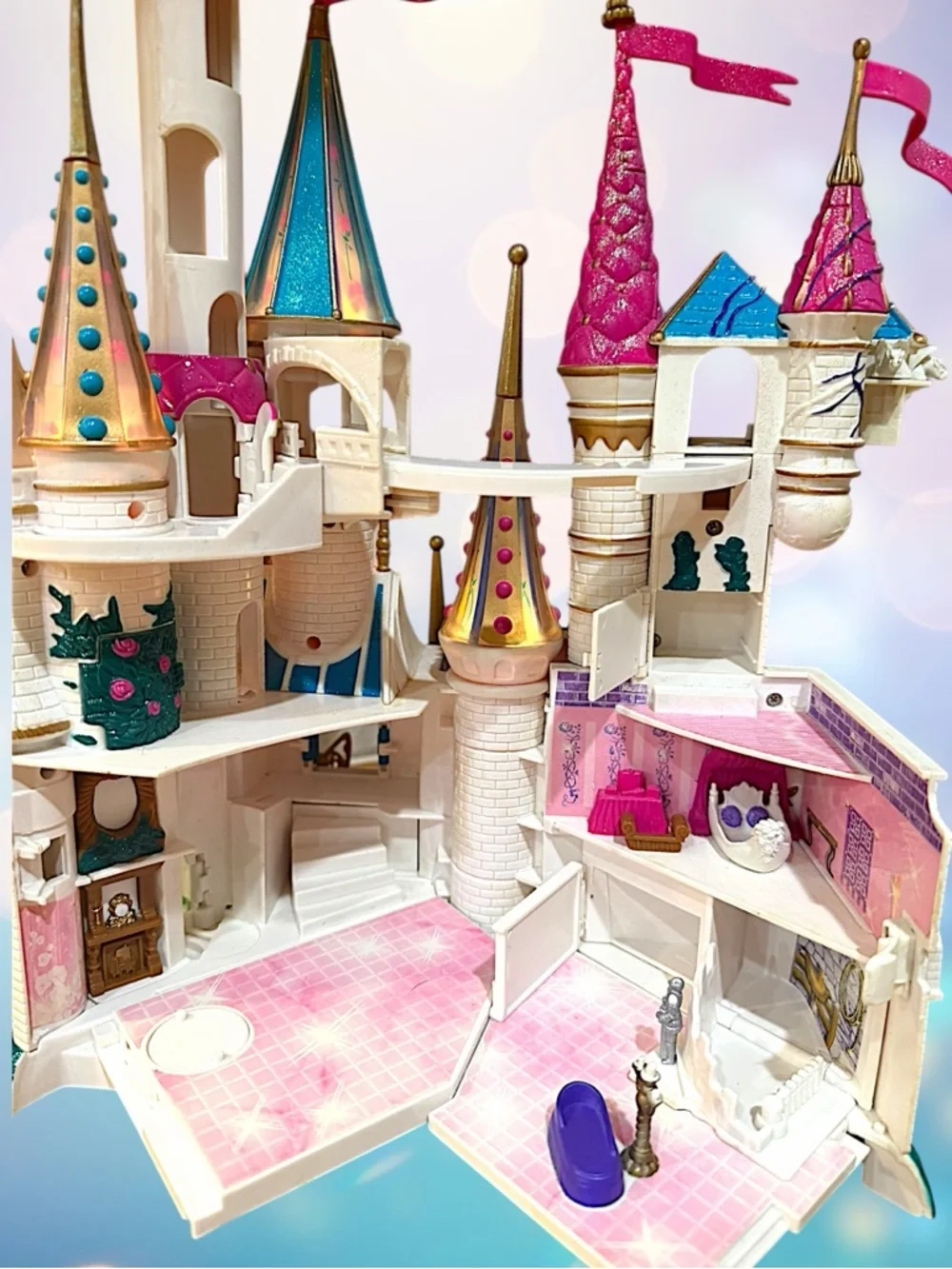 Trendmasters 1998 Beauty and the Beast Castle Playset & Original Figures Works - Picture 16 of 16